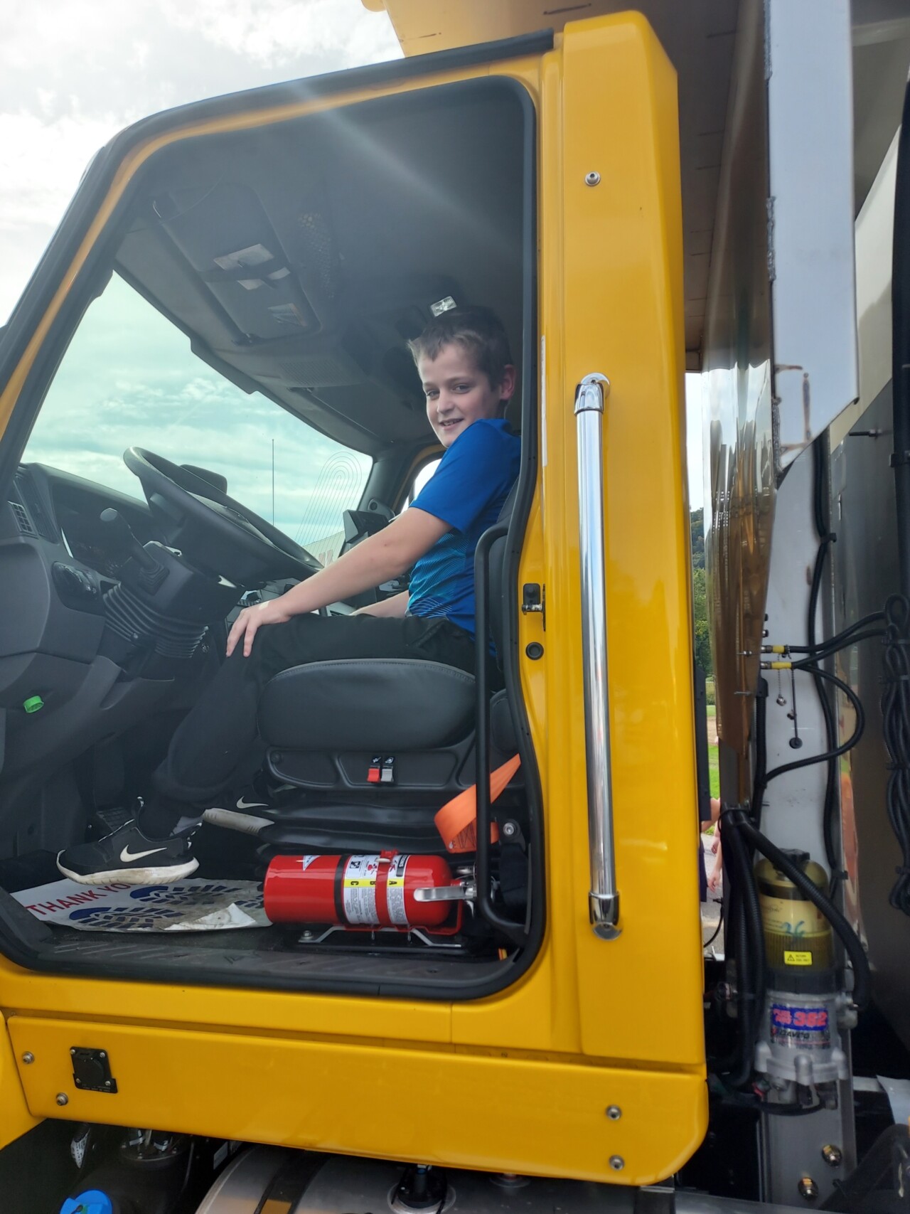 West Forest Elementary Hosts Touch-A-Truck
