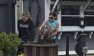 West Forest National Honor Society Provides Community Service