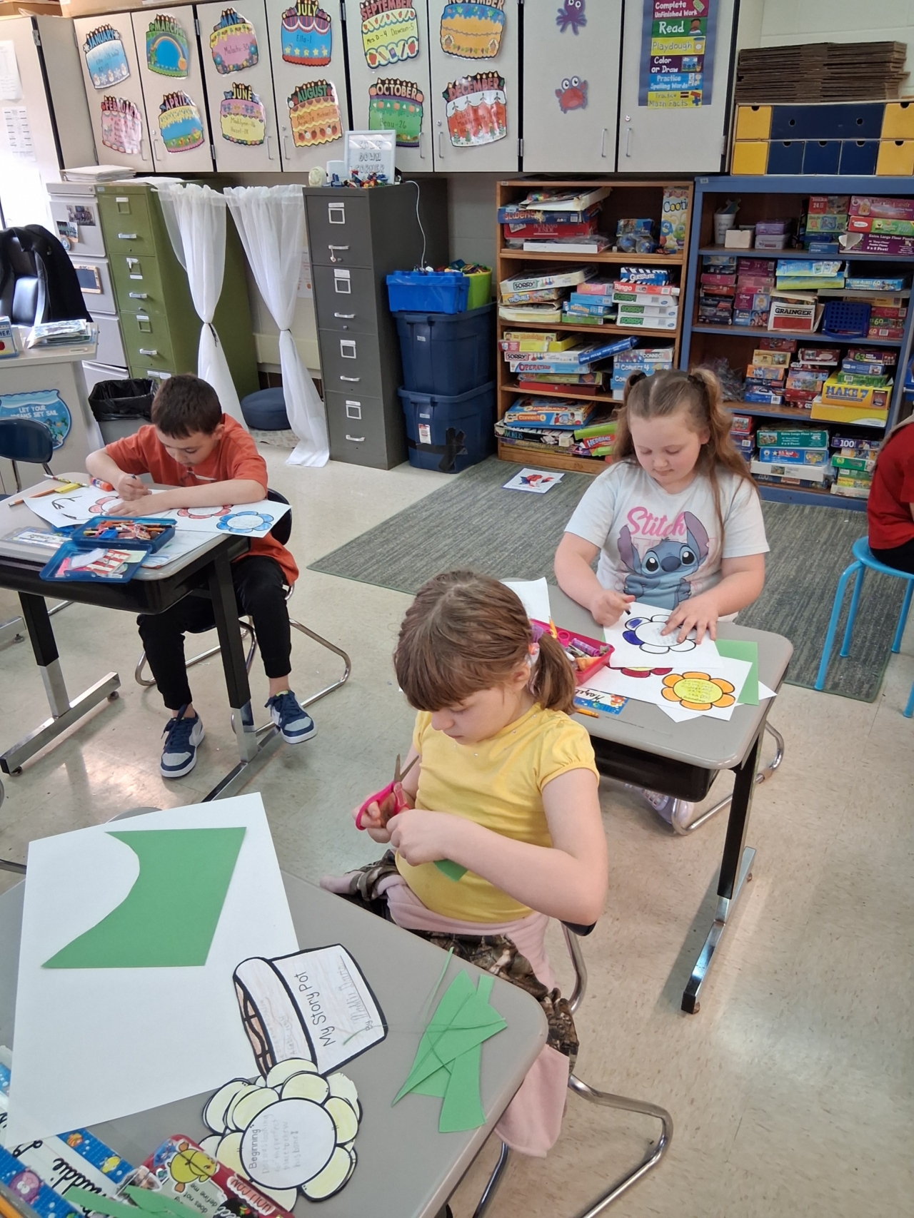 West Forest Second Grade Students Create ‘Story Pots’