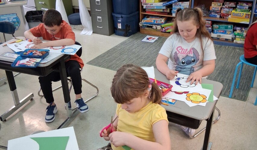 West Forest Second Grade Students Create ‘Story Pots’