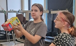 West Forest Sixth-Grade Students Compete in Egg Elimination Project