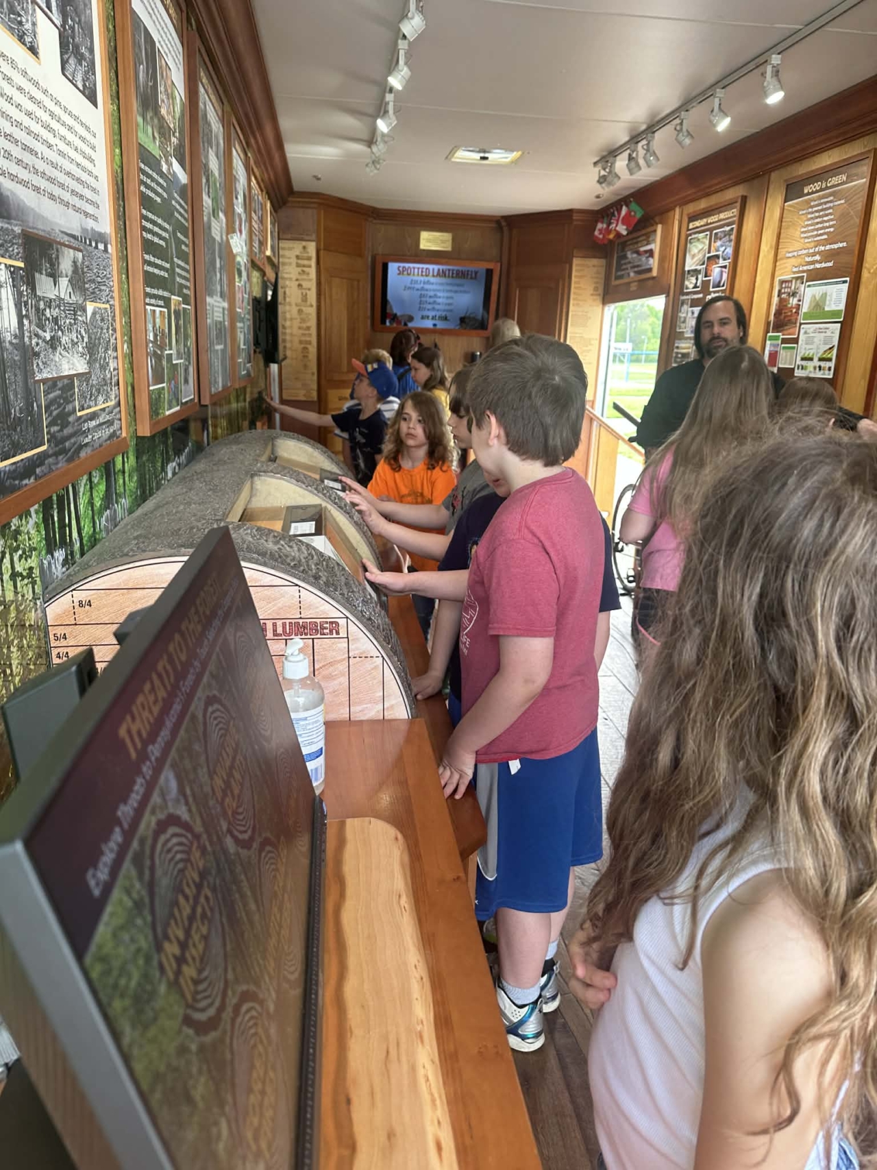West Forest Elementary Students Visit Woodmobile~