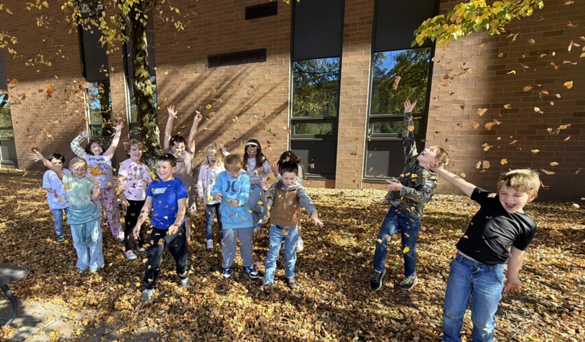 WF 2nd Graders Investigate Leaf Color Changes~